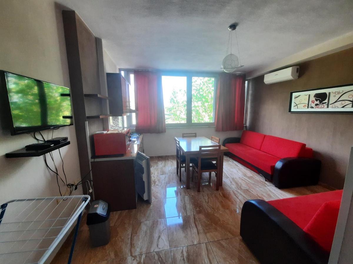 Elio'S Holiday Home Pogradec Extérieur photo