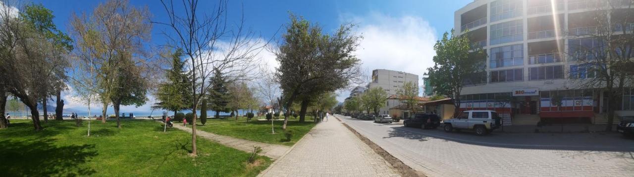 Elio'S Holiday Home Pogradec Extérieur photo